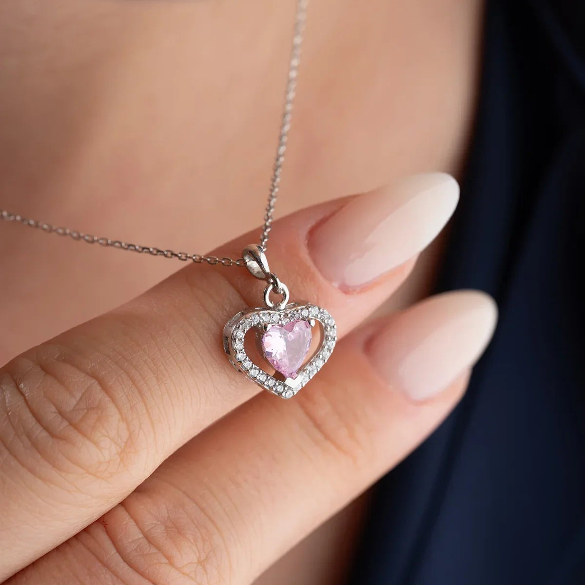 Pembe Kalp Taşlı Zarafet Kolyesi - VALENVOIR