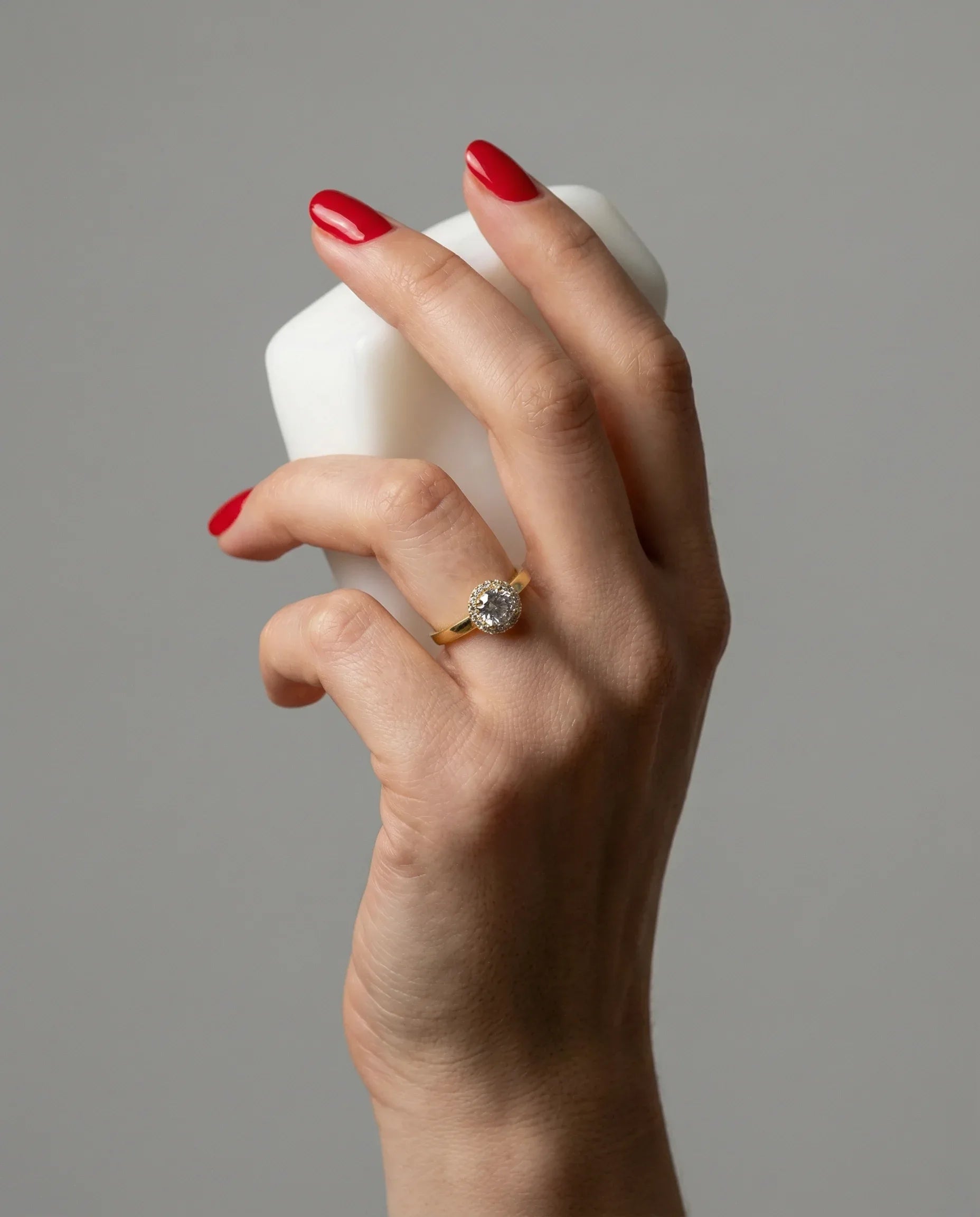 Zamansız Işıltı Tektaş Yüzük - VALENVOIR