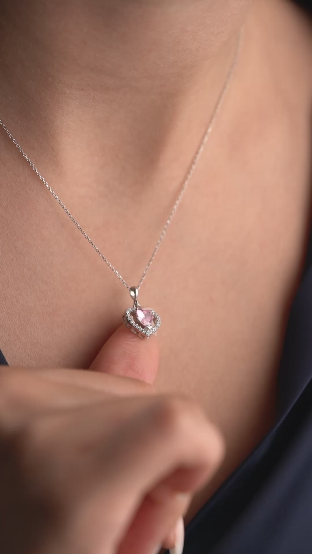 Pembe Kalp Taşlı Zarafet Kolyesi - 925 Ayar Gümüş